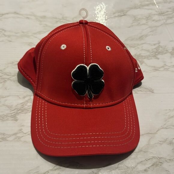 Black Clover- Premium Clover 29 live lucky fitted hat s/m - Picture 1 of 7